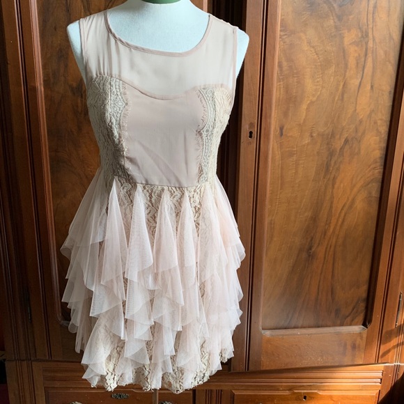 A’reve Beige/Pink Dress - Picture 6 of 7